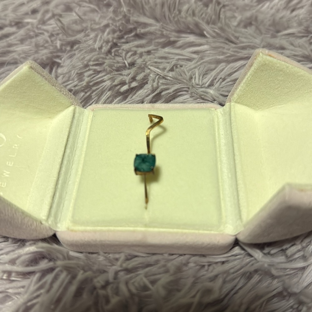 Emerald and Rose Gold Rings - Picture 4 of 4